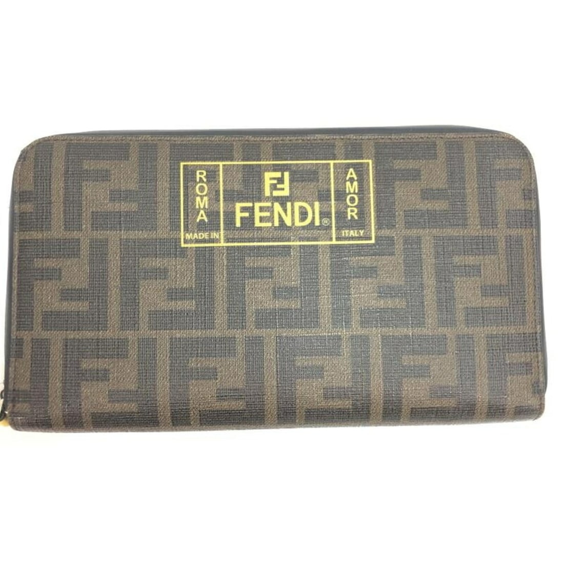 FENDI ROMA AMOR long wallet Fendi Roma: --- Catalog ---Category: SizeSize (HxWxD): 12cm x 21cm / 4.72'' x 8.26''Category: DesignType: Long wallet (bi-fold)Gender: Men,WomenMaterial: Leather Category: GeneralBrand: Fendi--- Item List