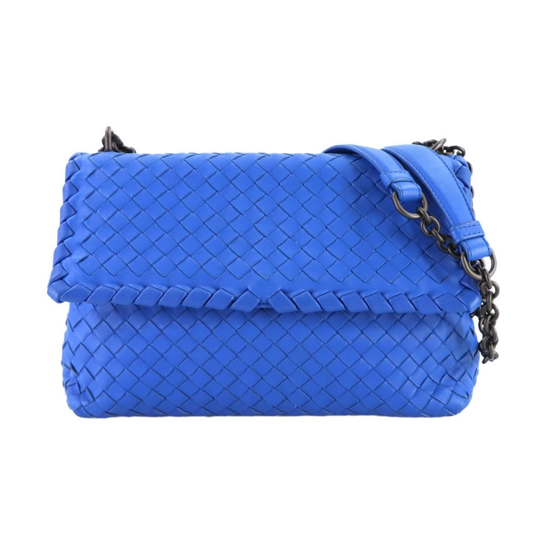 Bottega Veneta Intrecciato Chain Shoulder Bag in Blue Leather with Gunmetal Hardware: --- Catalog ---Category: SizeSize (HxWxD): 17cm x 24cm x 8.5cm / 6.69'' x 9.44'' x 3.34''Category: DesignType: Handbag, Shoulder bagColor: BlueGender: WomenMaterial: Leather Category: GeneralBrand: Bo