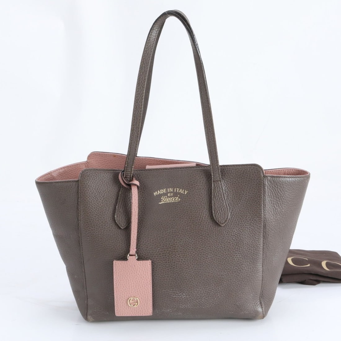 Gucci Swing 354408 Leather Tote Bag/Shoulder Bag, Brown, Women's: --- Catalog ---Category: SizeSize (HxWxD): 23cm x 26cm x 14cm / 9.05'' x 10.23'' x 5.51''Strap Length: 52cm / 20.47''Category: DesignType: Shoulder bag, Tote bagColor: BrownGender: WomenMaterial: