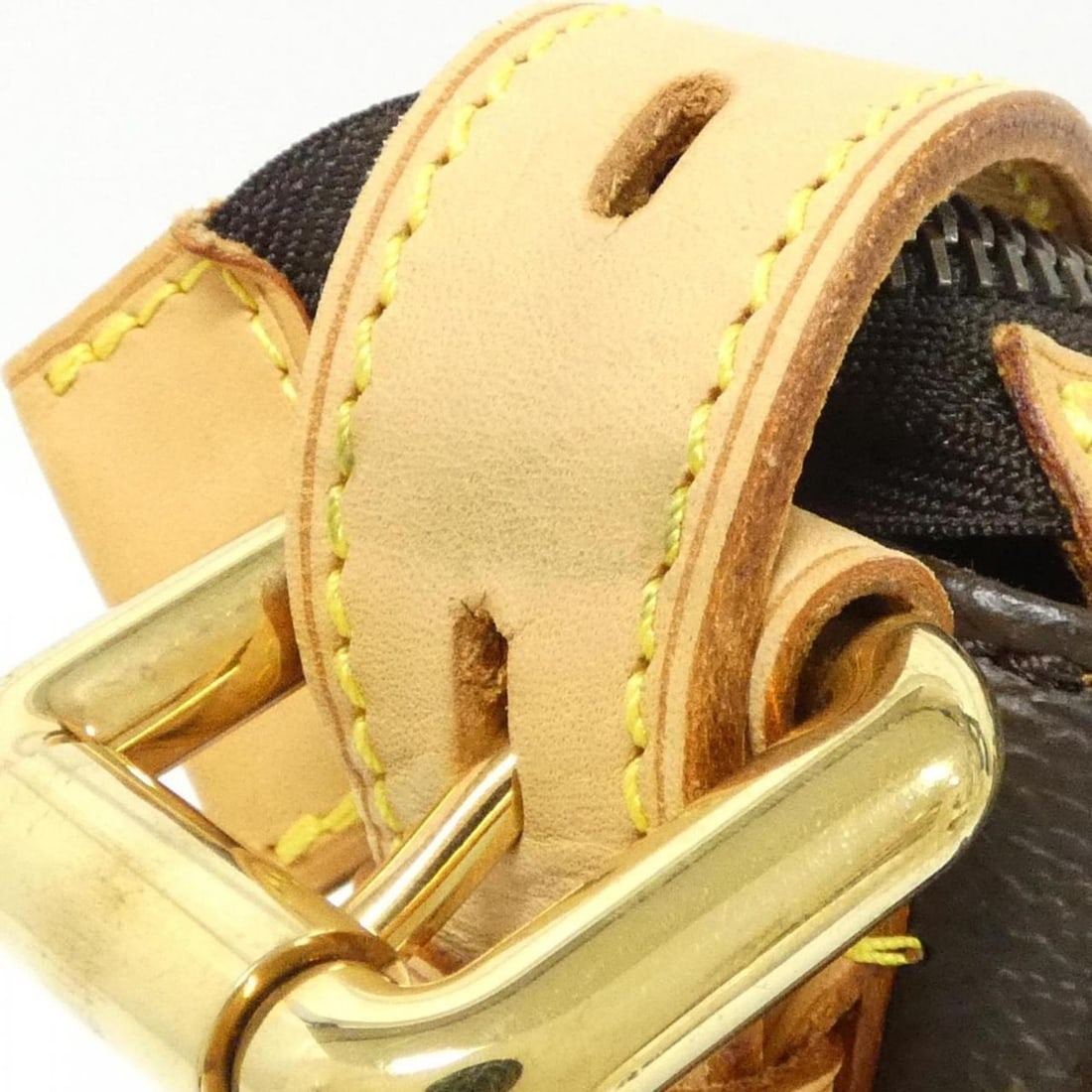 Chanel AB6303 Earrings - 8