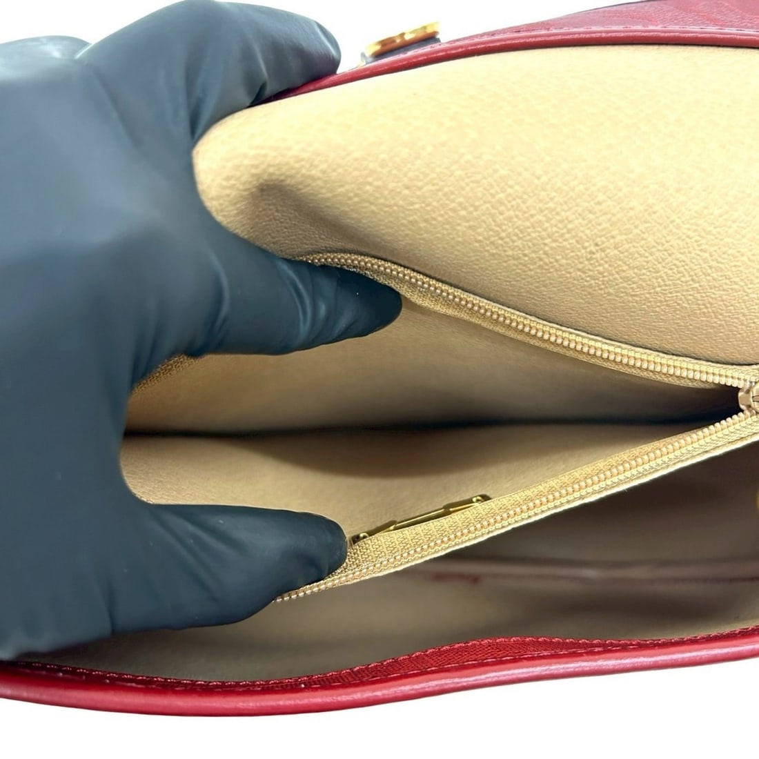 Chanel shoulder bag - 10