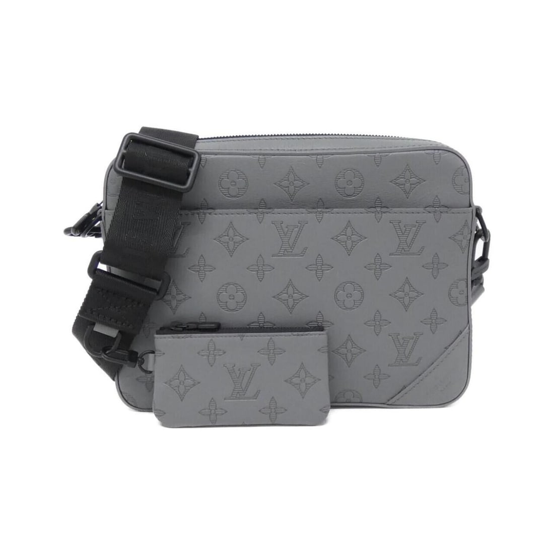 Louis Vuitton Monogram Shadow Duo Messenger Shoulder Bag M46104: --- Catalog ---Category: SizeSize (HxWxD): 19cm x 26cm x 5cm / 7.48'' x 10.23'' x 1.96''Category: DesignType: Shoulder bagColor: BlackGender: MenMaterial: Leather Leather/Fur Type: CalfskinCategory: G
