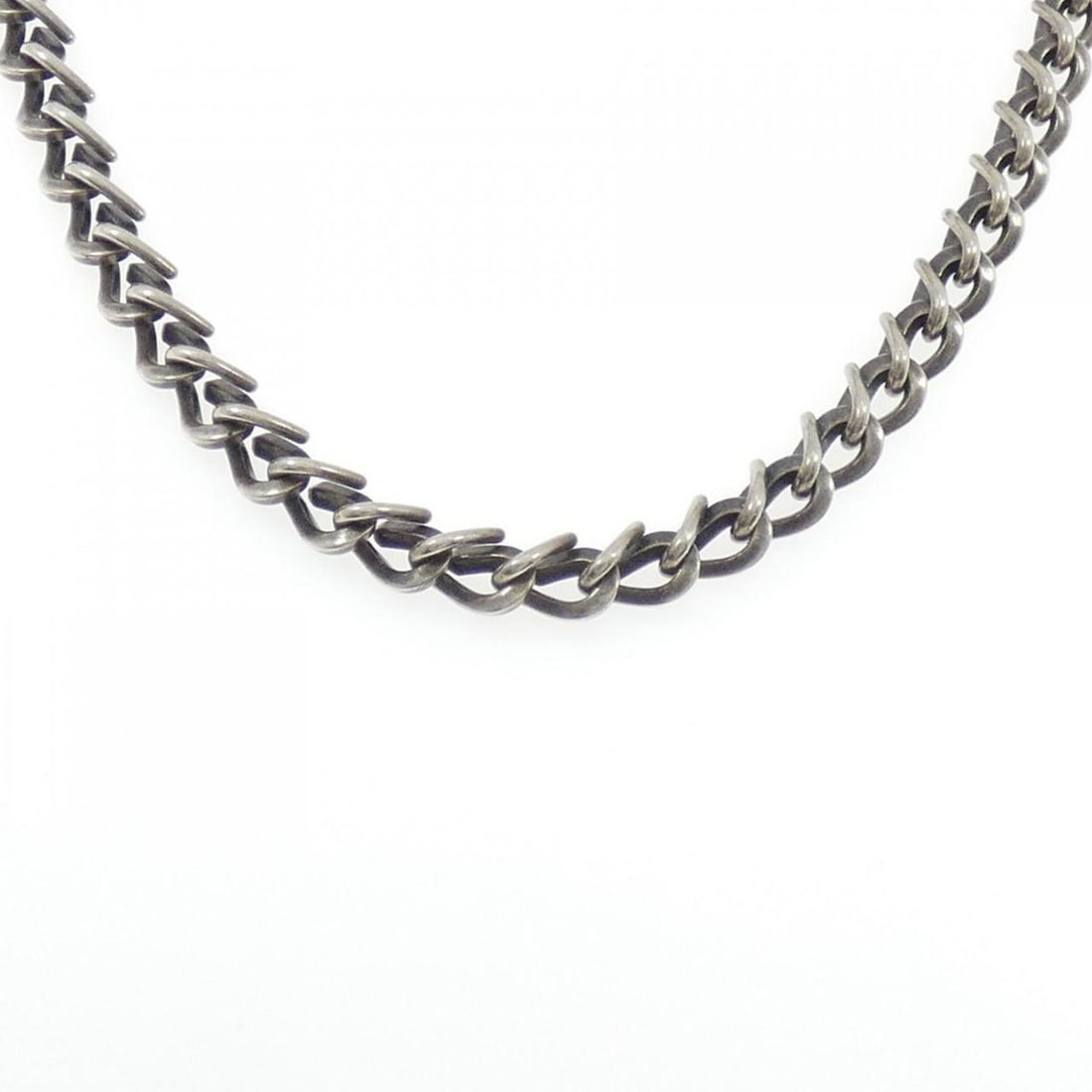 Tiffany Forge Medium Necklace: --- Catalog ---Category: SizeNeck Circumference: 56 cm / 22.04''Category: DesignColor: SilverGender: WomenMaterial: Silver 925Necklace Type: NecklaceCategory: GeneralBrand: Tiffany--- Item List