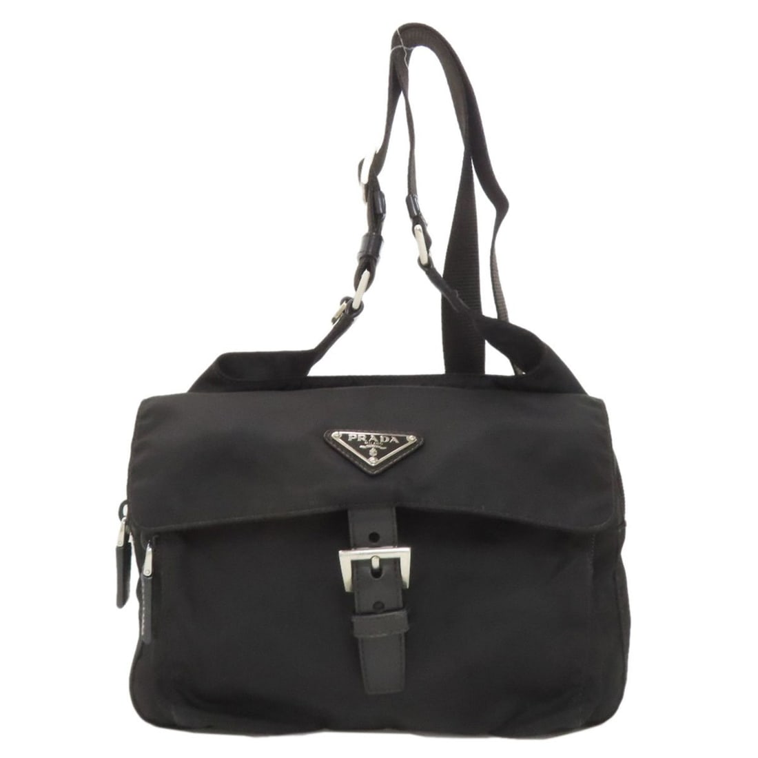 Prada Logo Hardware Shoulder Bag Nylon Women's PRADA: --- Catalog ---Category: SizeSize (HxWxD): 17cm x 26cm x 4cm / 6.69'' x 10.23'' x 1.57''Category: DesignType: Shoulder bagColor: BlackGender: WomenMaterial: Nylon Category: GeneralBrand: Prada--- Item