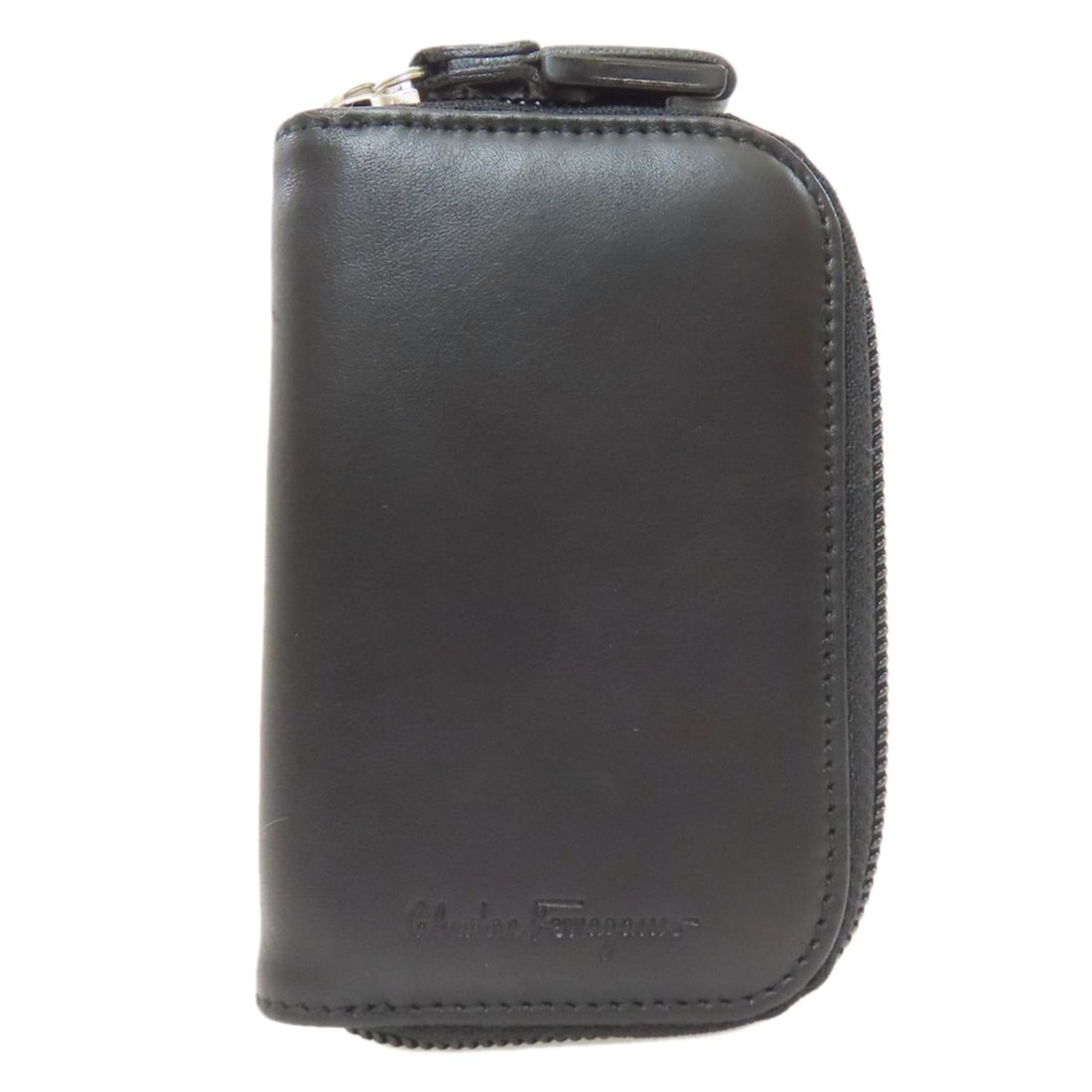 Salvatore Ferragamo logo key case in calf leather for women (1 of 16)