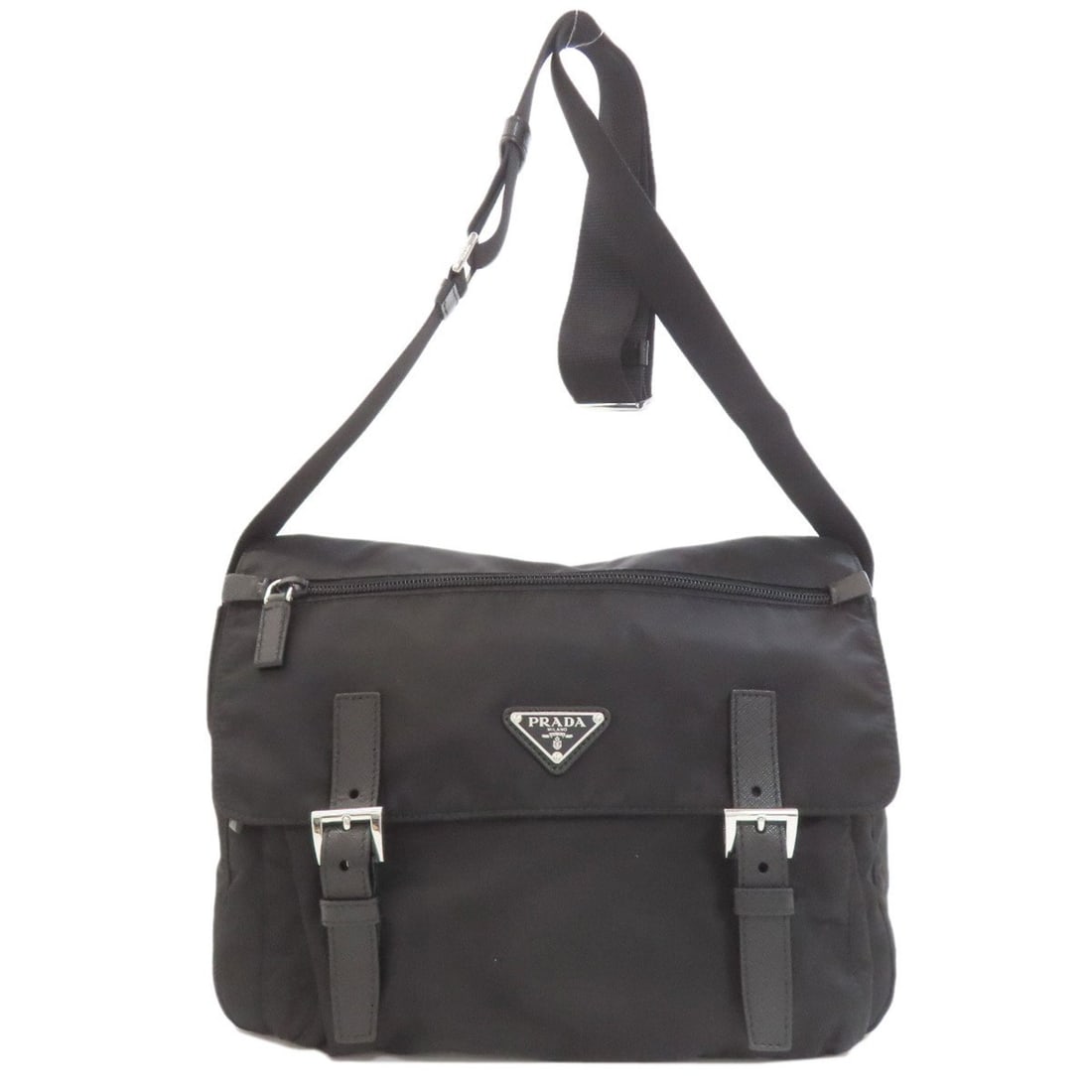 Prada 1BD671 Logo Hardware Shoulder Bag Nylon Women's PRADA: --- Catalog ---Category: SizeSize (HxWxD): 27cm x 27cm x 11cm / 10.62'' x 10.62'' x 4.33''Strap Length: 83cm - 134cm / 32.67'' - 52.75''Category: DesignType: Shoulder bagColor: BlackGender: WomenClosu