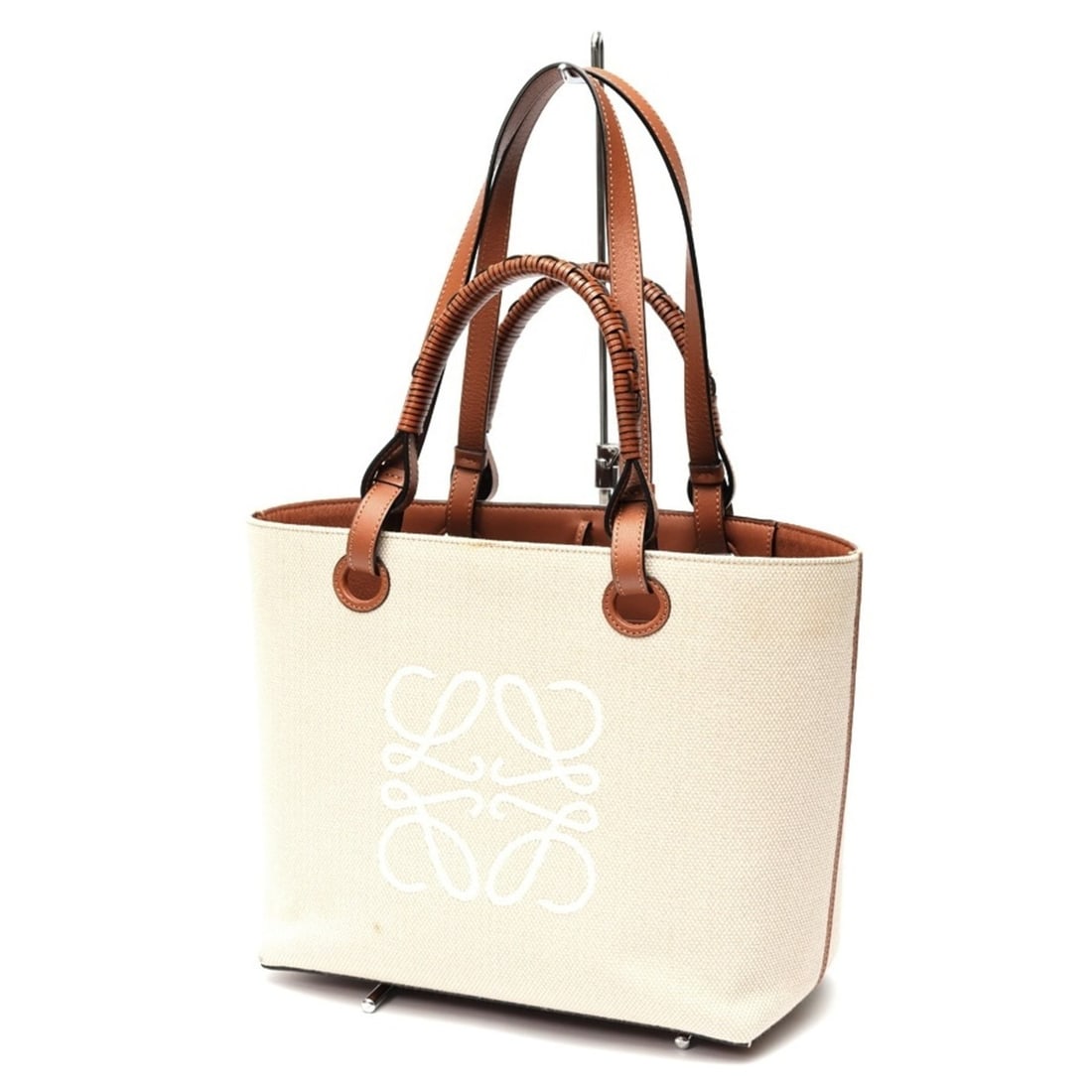 LOEWE Anagram Tote Bag Small A717S72X06 Ecru Tan S-159837: --- Catalog ---Category: SizeSize (HxWxD): 25cm x 29cm x 14cm / 9.84'' x 11.41'' x 5.51''Category: DesignType: Tote bagColor: BeigeGender: Women,MenMaterial: Jacquard , Leather Leather/Fur Type: Calfs