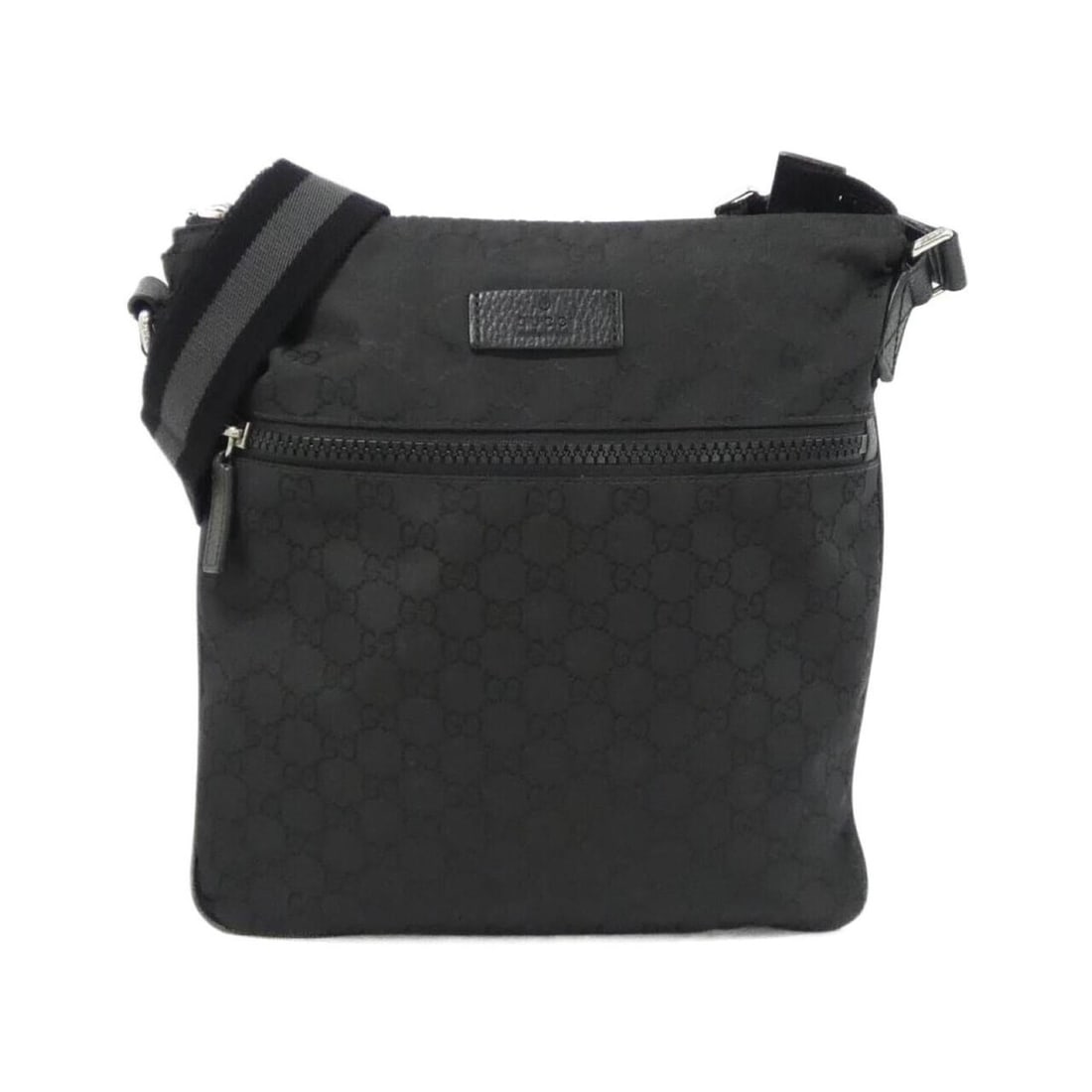 Gucci 509639 G1XHN Shoulder Bag: --- Catalog ---Category: SizeSize (HxWxD): 30cm x 27cm x 1cm / 11.81'' x 10.62'' x 0.39''Category: DesignType: Shoulder bagColor: BlackGender: Men,WomenMaterial: Nylon Hardware Color: SilverCategory: