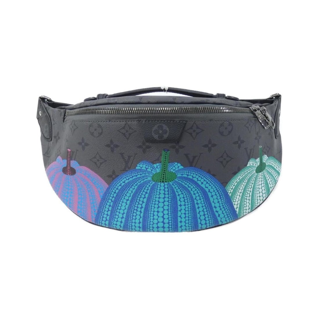 Louis Vuitton Monogram Eclipse Reverse (LV x YK) Maxi Bum Bag M46436 Body: --- Catalog ---Category: SizeSize (HxWxD): 24cm x 44cm x 7cm / 9.44'' x 17.32'' x 2.75''Category: DesignType: Shoulder bag, Sling bagColor: Black, GrisGender: MenMaterial: Coated canvas Hardware