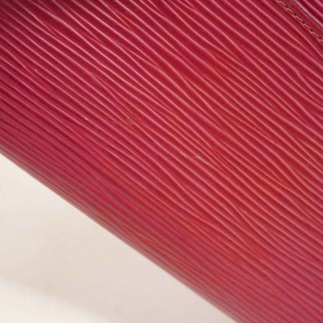 Chanel C Signature Medium Ring - 16