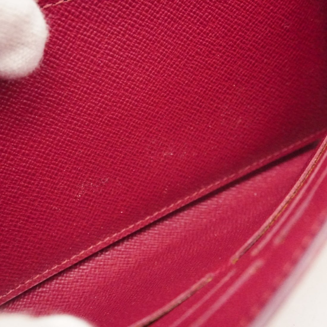 Chanel C Signature Medium Ring - 17