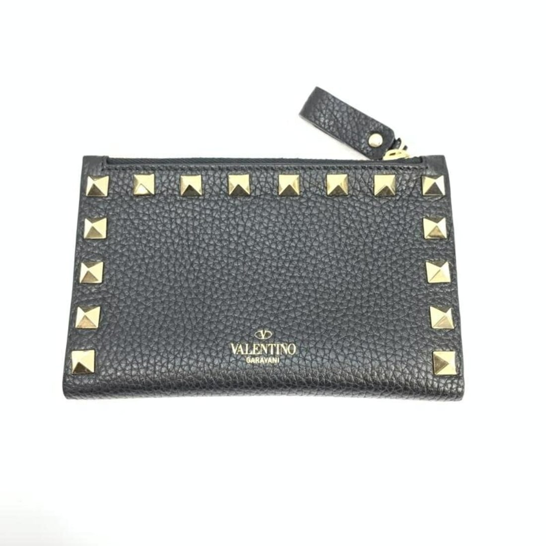 VALENTINO GARAVANI Studded Wallet Black Valentino: --- Catalog ---Category: DesignColor: BlackGender: WomenCategory: GeneralBrand: Valentino Garavani--- Item List ---Section: ConditionRanking: Rank SA Used - Hardly any traces of usage nice item or