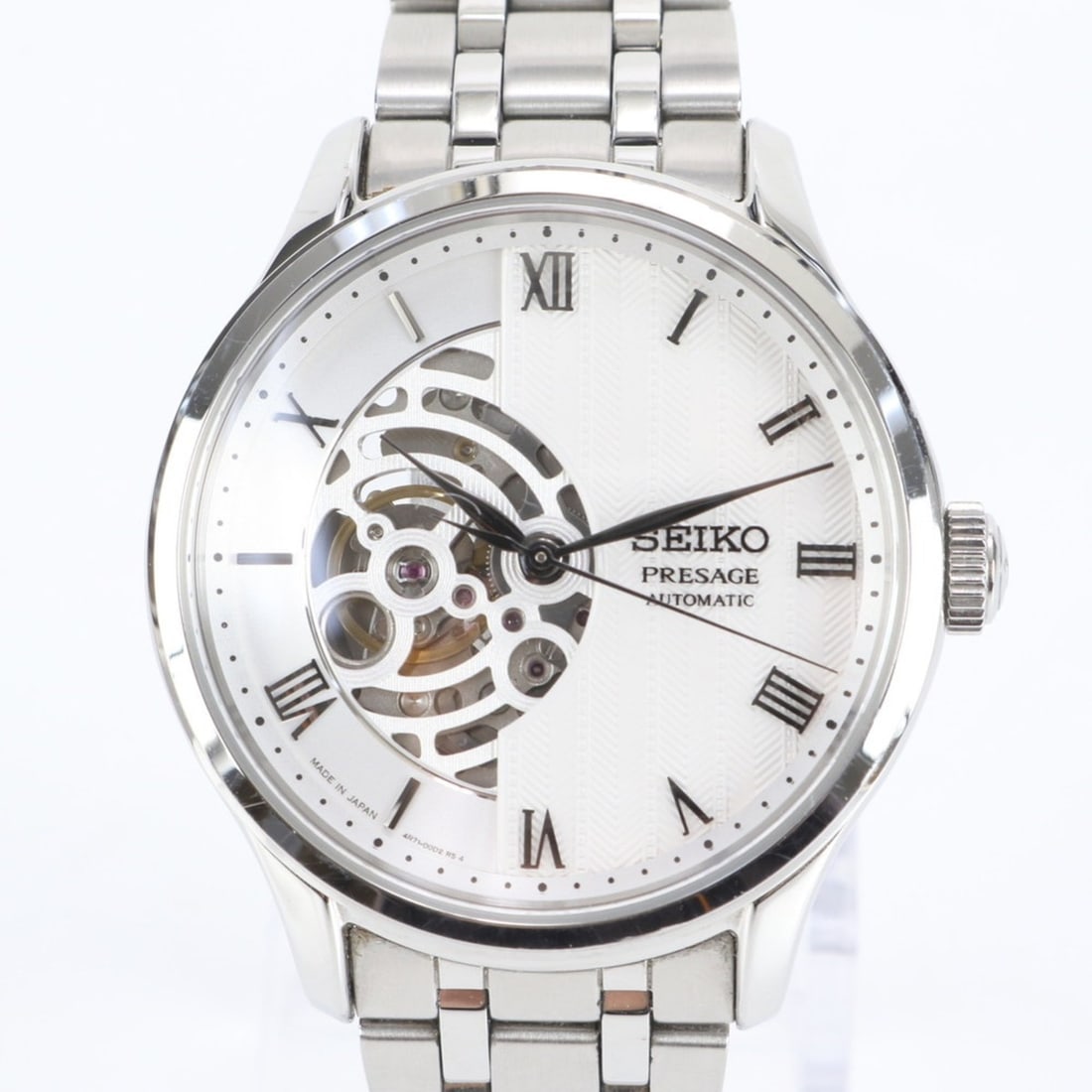 Seiko Presage 4R71-00E0 Men's Silver Watch: --- Catalog ---Category: SizeWrist Size: 18.5cm / 7.28''Case Diameter: 43mm / 1.69''Category: DesignType: WristwatchGender: MenColor (Dial): WhiteCategory: GeneralMPN: 4R71-00E0Brand: SeikoCountry of