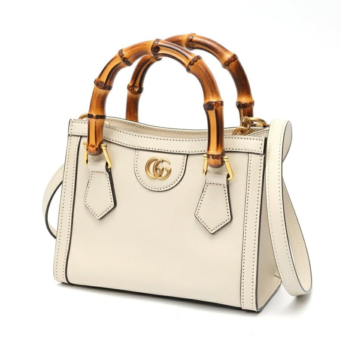 Gucci Diana Mini Tote Bag 655661 Leather Ivory S-159928: --- Catalog ---Category: SizeSize (HxWxD): 16cm x 20cm x 10cm / 6.29'' x 7.87'' x 3.93''Category: DesignType: Tote bagColor: IvoryGender: WomenMaterial: Leather , Bamboo Category: GeneralBrand: GucciC