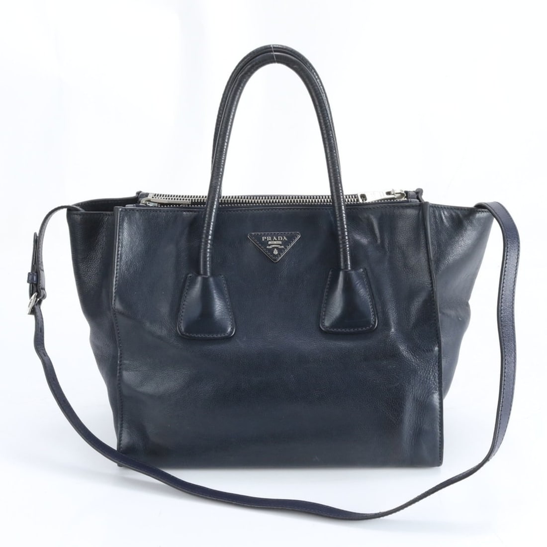 Prada Leather 2-Way Shoulder Bag, Hand Tote, Navy, Women's: --- Catalog ---Category: SizeSize (HxWxD): 28cm x 30cm x 20cm / 11.02'' x 11.81'' x 7.87''Strap Length: 110cm / 43.3''Handle Length: 45cm / 17.71''Category: DesignType: Shoulder bagColor: NavyGender: