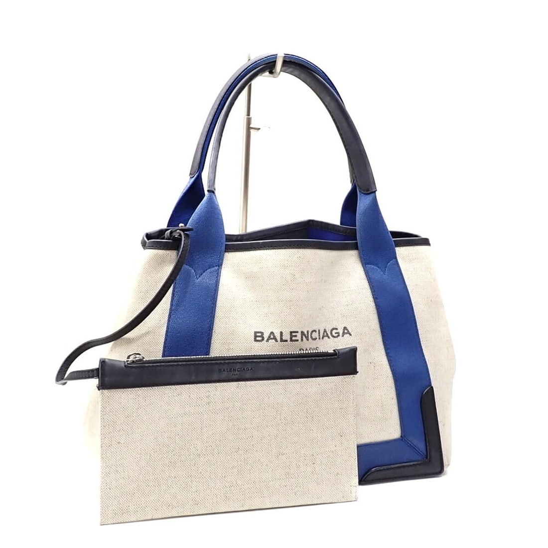 Balenciaga Handbag Navy Cabas S Women's Ivory Blue Coated Canvas Leather 339933 9773 F 002123: --- Catalog ---Category: SizeSize (HxWxD): 22cm x 29cm x 17cm / 8.66'' x 11.41'' x 6.69''Category: DesignType: Handbag, PouchColor: Blue, IvoryGender: WomenMaterial: Coated canvas , Leather Category: