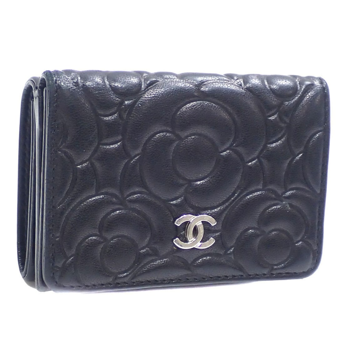 Chanel Tri-fold Wallet Camellia Women's Black Lambskin AP0116 Coco Mark Mini Compact: --- Catalog ---Category: SizeSize (HxWxD): 7.5cm x 10.5cm x 3cm / 2.95'' x 4.13'' x 1.18''Category: DesignType: Wallet (tri-fold)Color: BlackGender: WomenMaterial: Leather Leather/Fur Type: LambskinCa