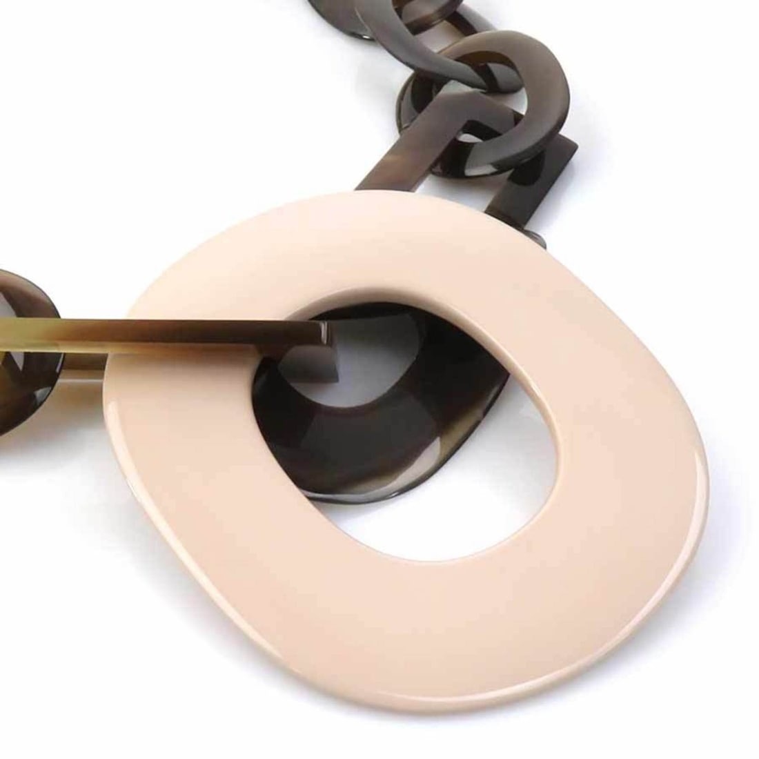 Hermes Hermès Necklace, Buffalo Horn and Lacquered Wood, Brown, Men's Women's, Free Shipping,: --- Catalog ---Category: SizePendant Size: 85mm x 70mm / 3.34'' x 2.75''Neck Circumference: 70 cm / 27.55''Category: DesignColor: BrownGender: Men,WomenMaterial: Buffalo horn, Lacquer, WoodNecklace Ty