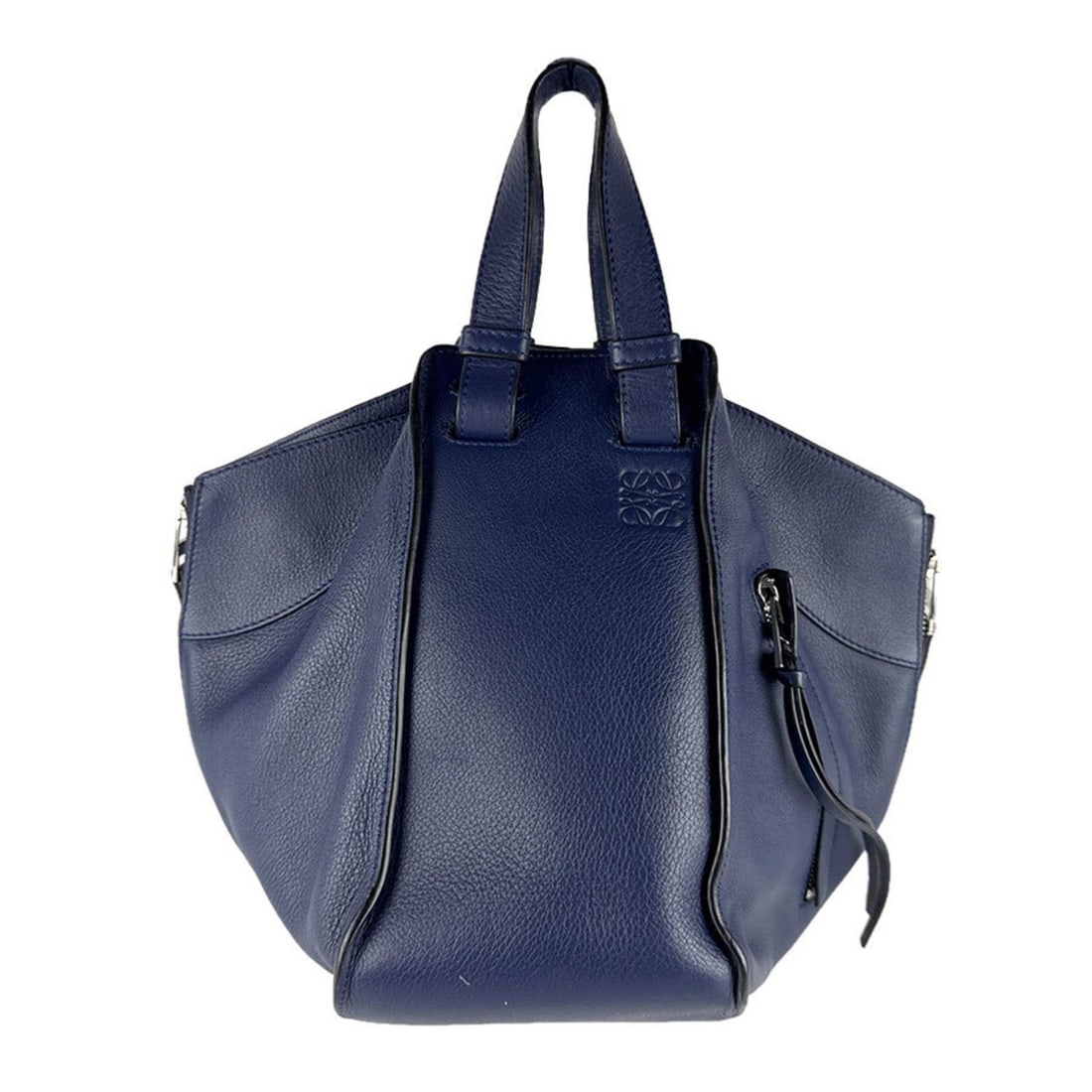 LOEWE Hammock Leather Handbag/Shoulder Bag in Navy and Silver, Women's, Free Shipping, z8577: --- Catalog ---Category: SizeSize (HxWxD): 23cm x 14cm x 24cm / 9.05'' x 5.51'' x 9.44''Category: DesignType: Handbag, Shoulder bagColor: NavyGender: WomenMaterial: Leather Category: GeneralBrand: Loe