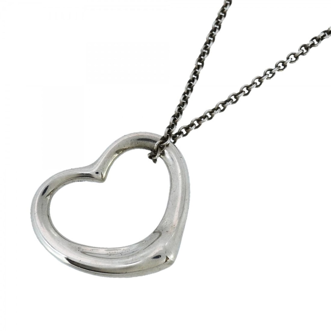 Tiffany Heart Necklace in Silver 925 for Women: --- Catalog ---Category: SizePendant Size: 18.5mm x 22.1mm / 0.72'' x 0.87''Neck Circumference: 41 cm / 16.14''Category: DesignGender: WomenMaterial: Silver 925Necklace Type: NecklaceCategory: General