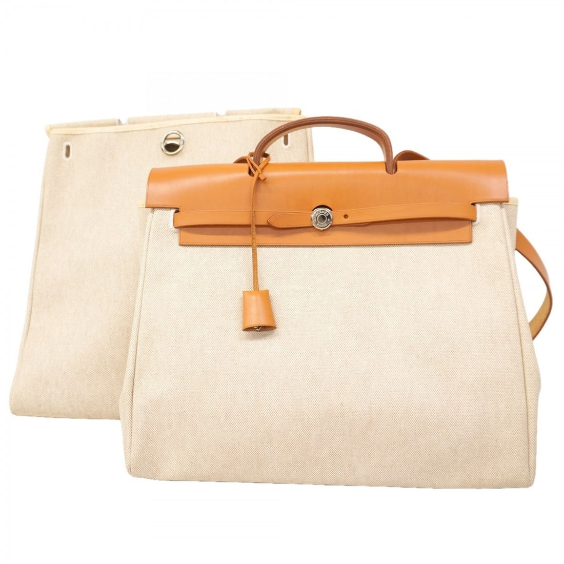 Hermes Hermès Airbag MM Handbag, Toile H Natural, D Stamped, Men's and Women's: --- Catalog ---Category: SizeSize (HxWxD): 35cm x 38cm x 13cm / 13.77'' x 14.96'' x 5.11''Category: DesignType: HandbagColor: NaturalGender: Men,WomenMaterial: Toile H Hardware Color: SilverCategory: