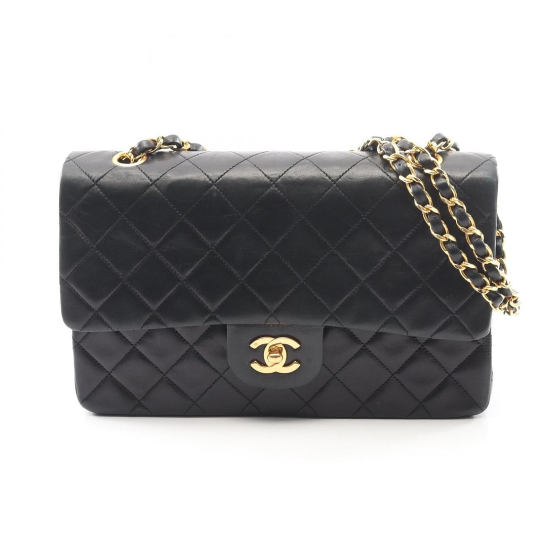 CHANEL Matelasse Double Flap Shoulder Bag/Handbag in Lambskin Leather, Black: --- Catalog ---Category: SizeSize (HxWxD): 16cm x 25cm x 6.5cm / 6.29'' x 9.84'' x 2.55''Category: DesignType: Handbag, Shoulder bagColor: BlackGender: WomenMaterial: Leather Leather/Fur Type: Lambski