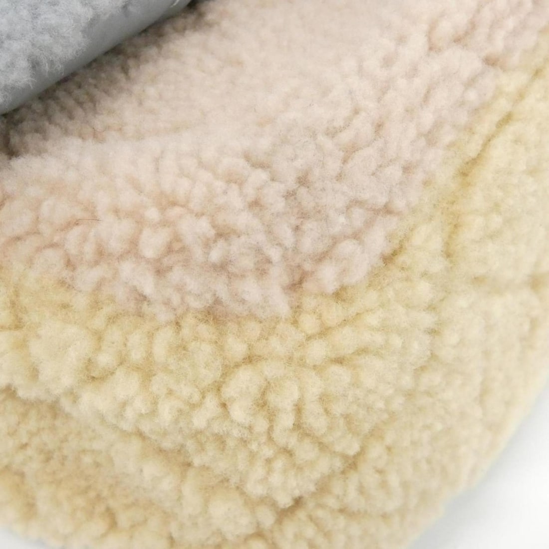 Chanel 57736 Shoulder Bag - 3