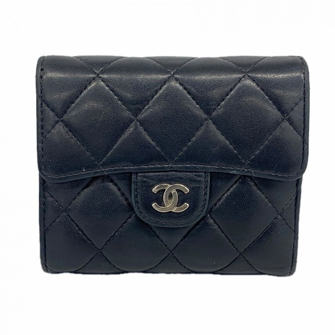 Chanel Matelasse Tri-fold Wallet in Lambskin, Black, Women's, P2421815 (1 of 15)