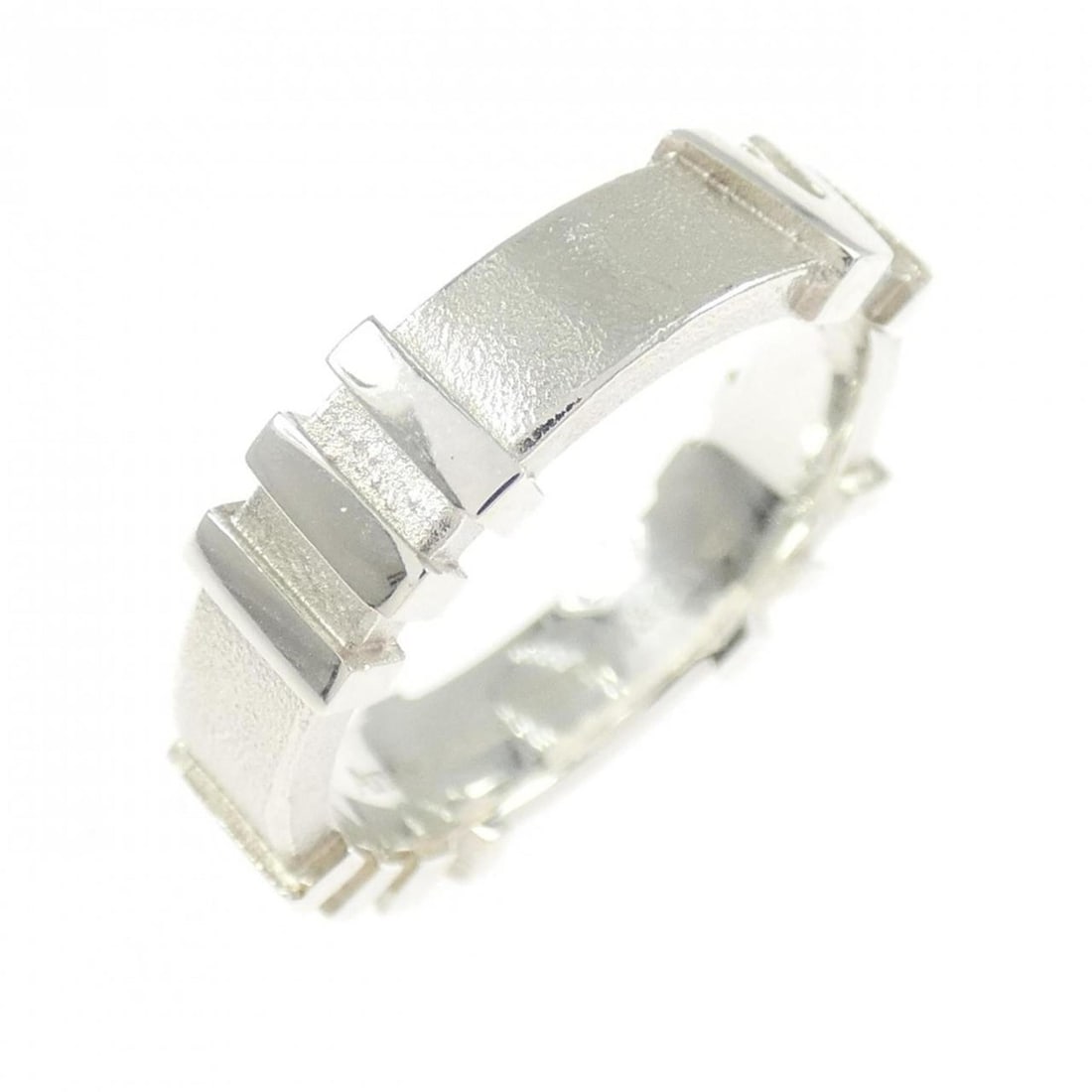 Tiffany Atlas Pinstripe Ring: --- Catalog ---Category: SizeJP Size: 8US Size: 4.5Category: DesignType: Band ringColor: SilverGender: WomenMaterial: Silver 925Category: GeneralBrand: Tiffany--- Item List ---Section: