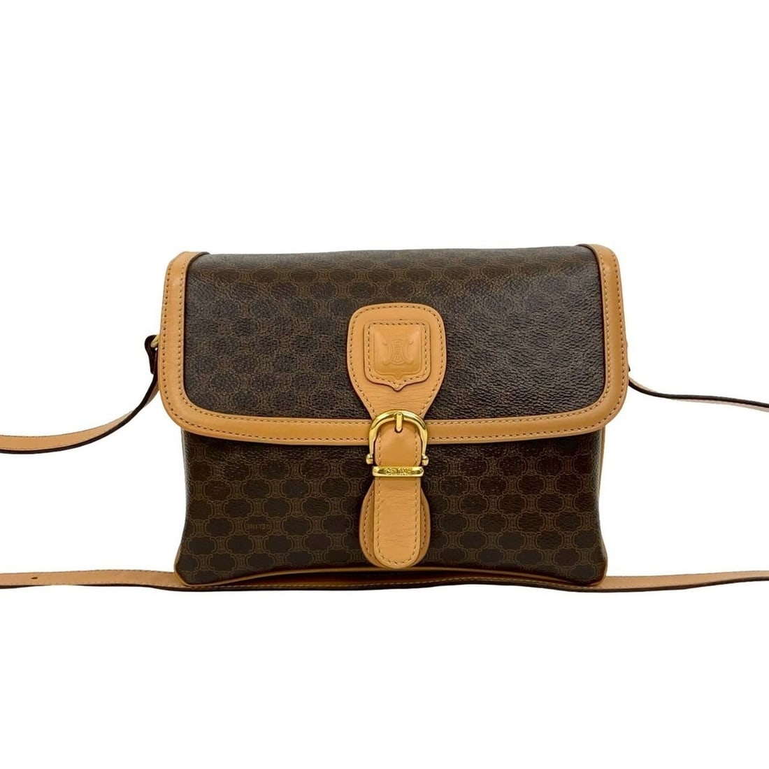 CELINE Macadam Blason Triomphe Leather Shoulder Bag/Pochette/Sacoche in Brown (17497): --- Catalog ---Category: SizeSize (HxWxD): 19cm x 23.5cm x 8cm / 7.48'' x 9.25'' x 3.14''Category: DesignType: Pochette, Shoulder bagColor: BrownGender: WomenMaterial: Leather , PVC Category: GeneralB