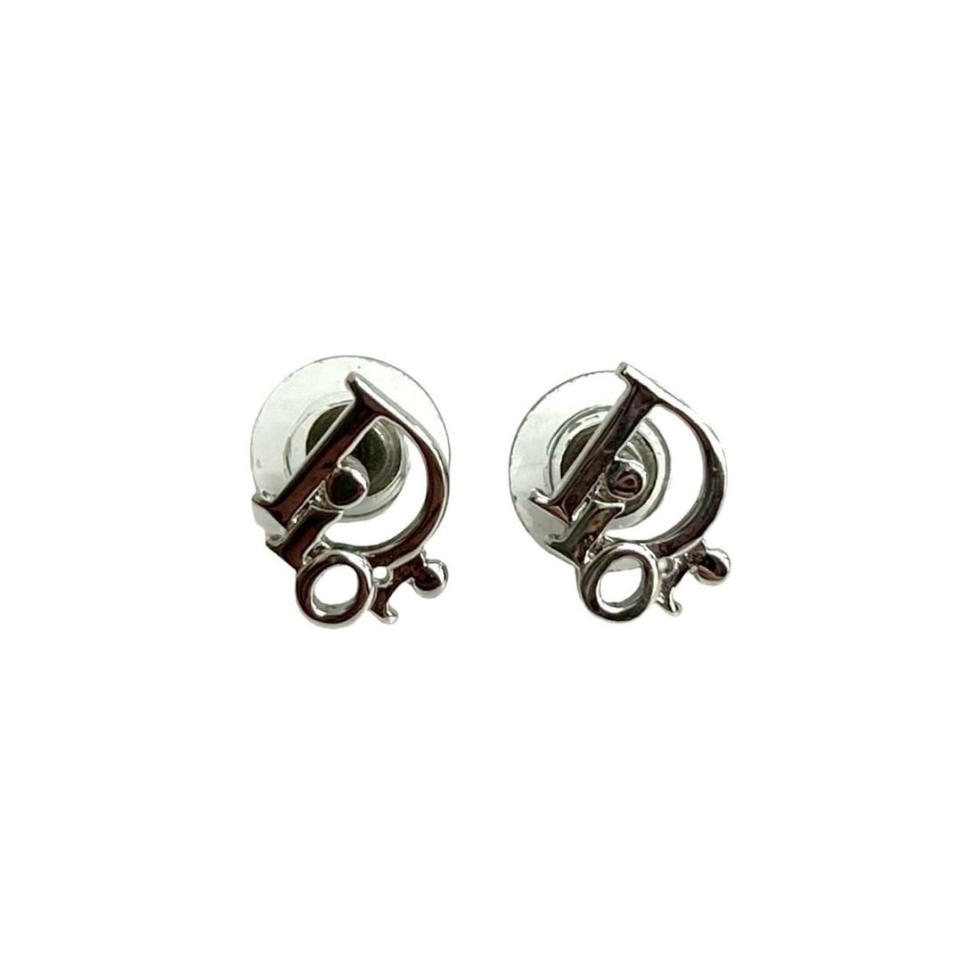 Christian Dior metal earrings silver m1208: --- Catalog ---Category: SizeSize (HxWxD): 12.00mm x 10.00mm / 0.47'' x 0.39''Category: DesignType: Stud earringsColor: SilverGender: WomenMaterial: MetalCategory: GeneralBrand: Christian Dior--- Item