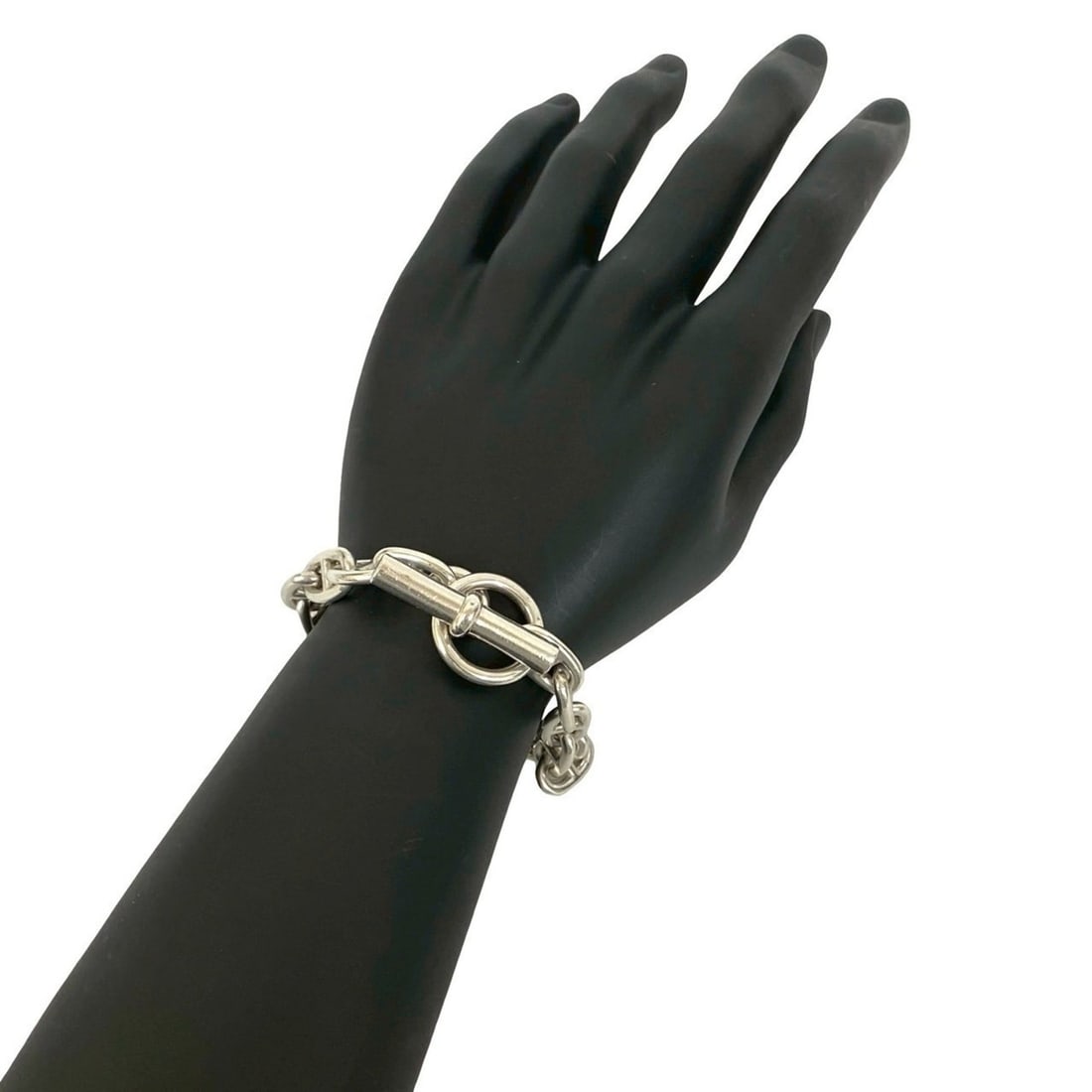 HERMES Chaine d'Ancre MM 16-link Margiela-era Sterling Silver Bracelet Chain Bangle 39950: --- Catalog ---Category: SizeLength: 21.5cm / 8.46''Category: DesignType: Charm braceletColor: SilverGender: WomenMaterial: Silver 925Category: GeneralBrand: Hermes--- Item List ---Section: ConditionR