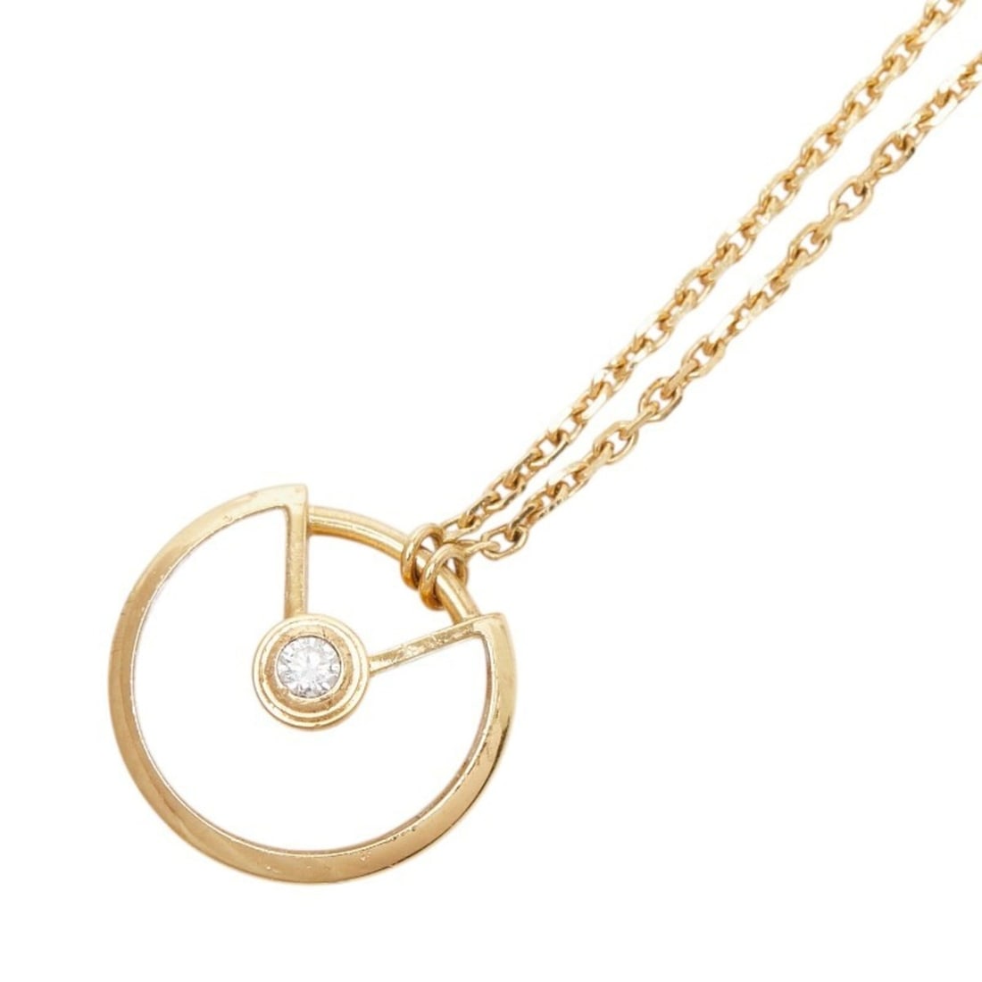 Cartier Amulette de XS Necklace in 18K Yellow Gold with Diamonds and White Shell, Women's: --- Catalog ---Category: SizePendant Size: 11.2mm x 11.9mm / 0.44'' x 0.46''Neck Circumference: 41 cm / 16.14''Category: DesignStone: DiamondGender: WomenMaterial: Yellow gold (18K)Necklace Type: Neck