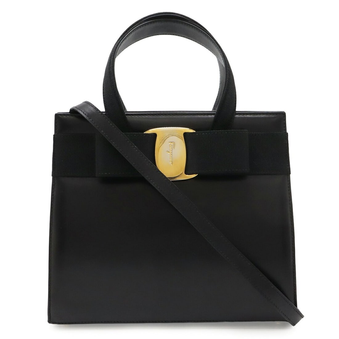 Salvatore Ferragamo Vara handbag/shoulder bag in black leather (BA214178): --- Catalog ---Category: SizeSize (HxWxD): 21cm x 24.5cm x 10cm / 8.26'' x 9.64'' x 3.93''Category: DesignType: Handbag, Shoulder bagColor: BlackGender: WomenMaterial: Leather Category: GeneralMPN: BA