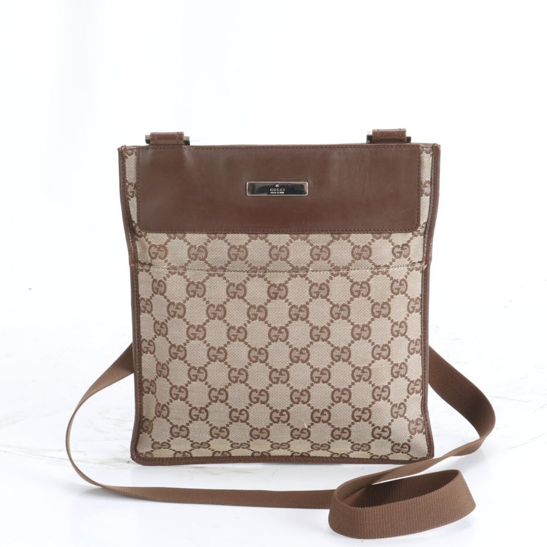 Gucci GG Canvas 27639 Leather Shoulder Bag Messenger Brown Men's: --- Catalog ---Category: SizeSize (HxWxD): 26cm x 23cm x 1cm / 10.23'' x 9.05'' x 0.39''Category: DesignType: Messenger bag, Shoulder bagColor: BrownGender: MenMaterial: GG canvas , Leather Category: