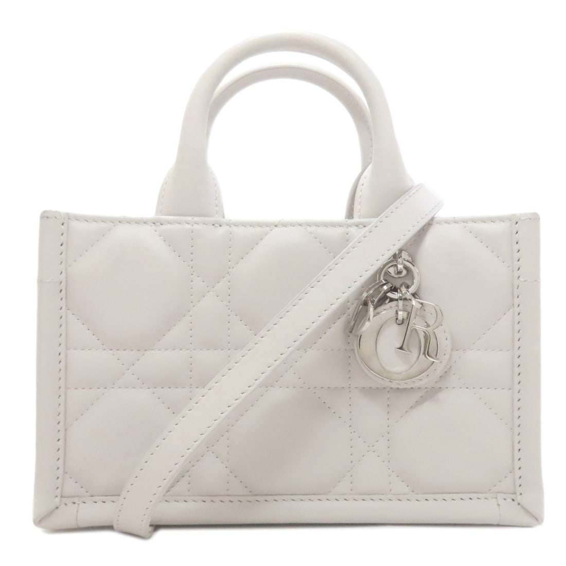 Christian Dior Book Tote Mini Macro Cannage 2-Way Handbag in Calfskin, Women's CHRISTIAN DIOR: --- Catalog ---Category: SizeSize (HxWxD): 13cm x 21cm x 8.5cm / 5.11'' x 8.26'' x 3.34''Category: DesignType: HandbagColor: Gray, WhiteGender: WomenMaterial: Leather Leather/Fur Type: CalfskinCategor