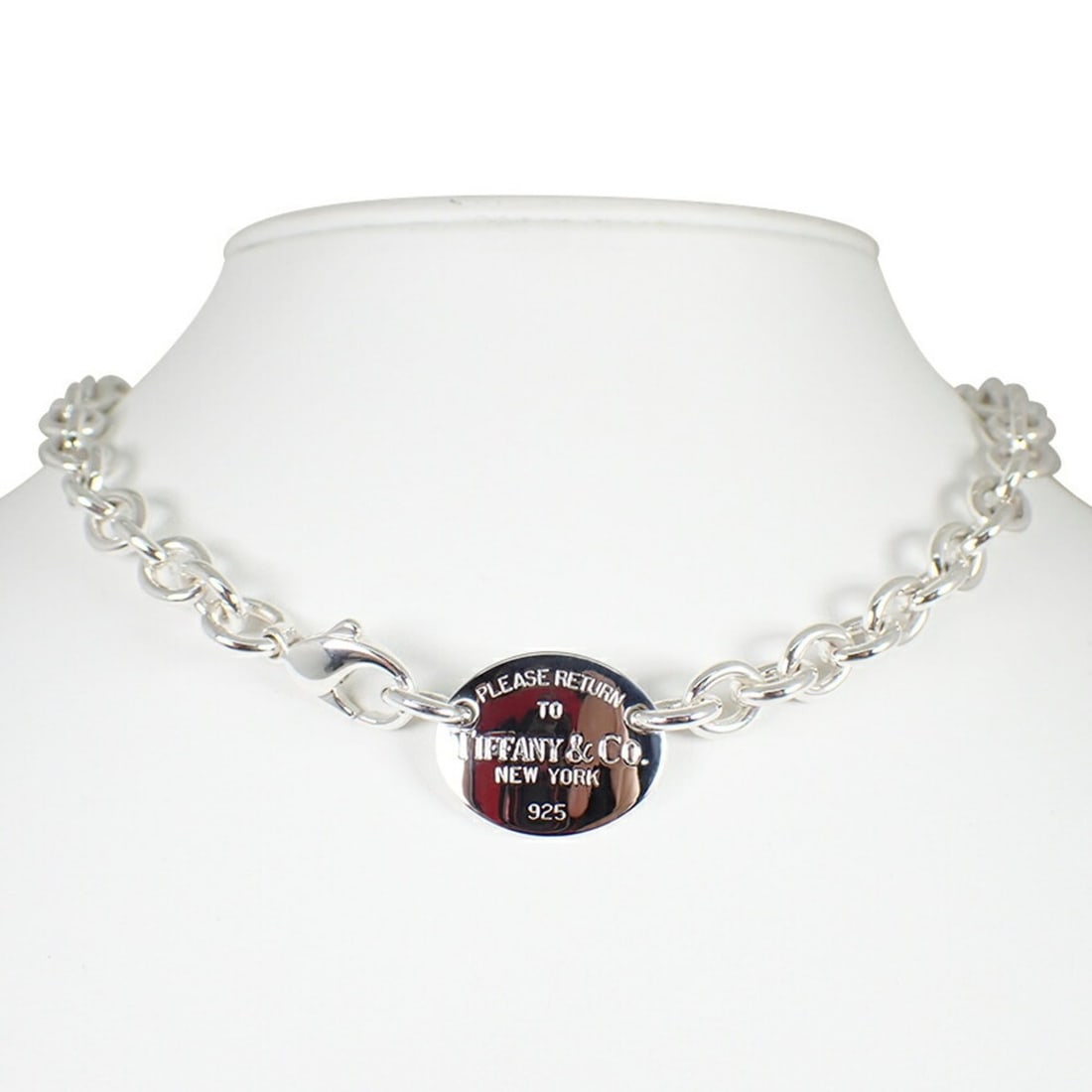 TIFFANY 925 Return to Tiffany Oval Tag Choker Necklace: --- Catalog ---Category: SizePendant Size: 22mm x 18mm / 0.86'' x 0.7''Neck Circumference: 39 cm / 15.35''Category: DesignGender: WomenMaterial: Sterling silver 925Necklace Type: ChokerCategory: Gener