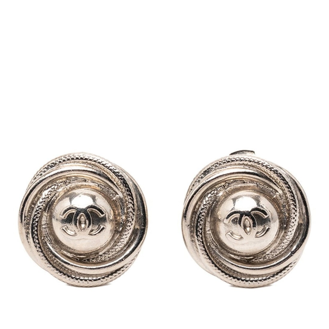 CHANEL Coco Mark Vintage Earrings in Silver Metal for Women: --- Catalog ---Category: SizeSize (HxWxD): 20.00mm x 20.00mm / 0.79'' x 0.79''Category: DesignType: Clip earringsColor: SilverGender: WomenMaterial: MetalCategory: GeneralBrand: Chanel--- Item List --