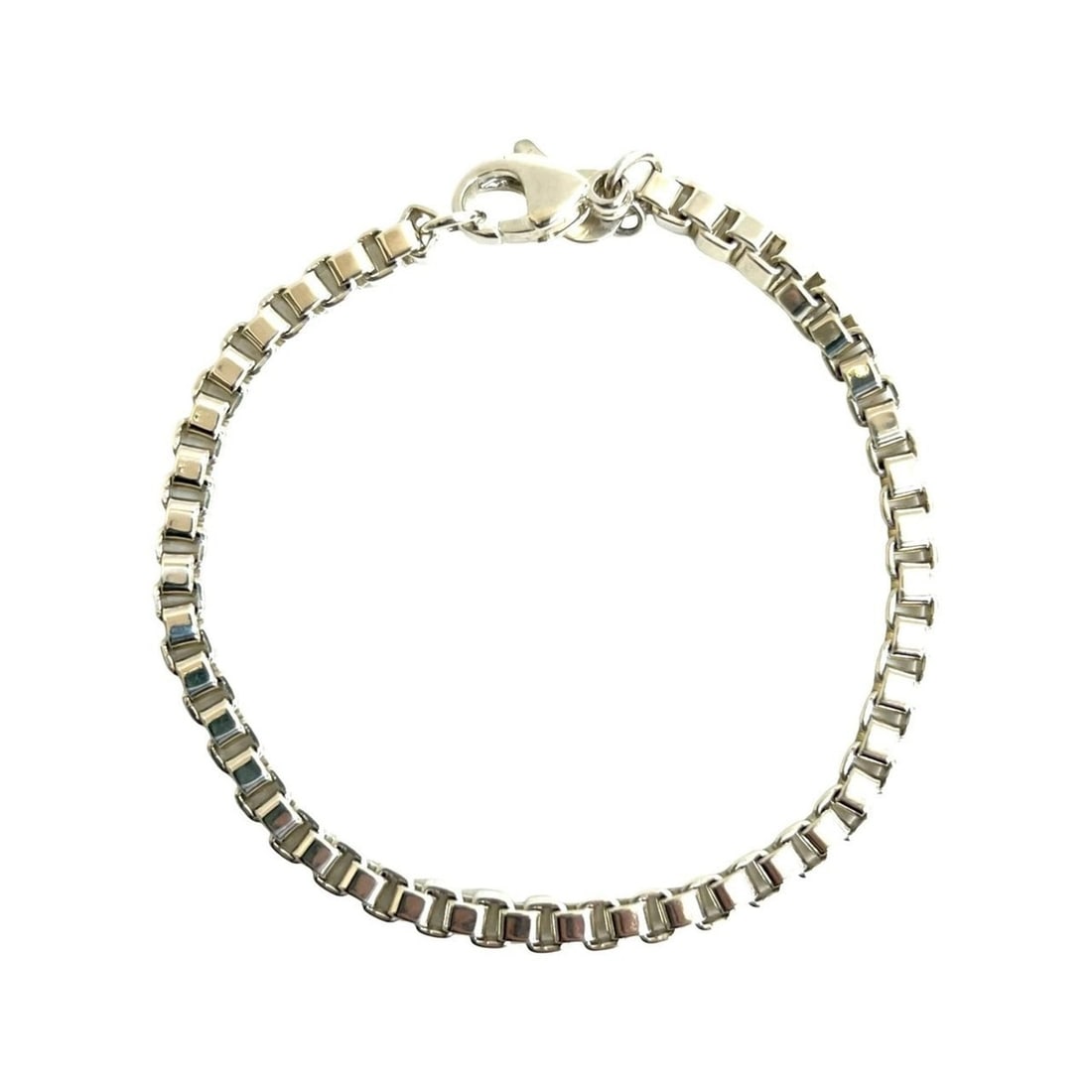 TIFFANY & Co. Tiffany Venetian Bracelet, 925 Sterling Silver, Bangle, 19989: --- Catalog ---Category: SizeLength: 18cm / 7.08''Category: DesignType: Charm braceletColor: SilverGender: WomenMaterial: Silver 925Category: GeneralBrand: Tiffany--- Item List ---Section: ConditionRa