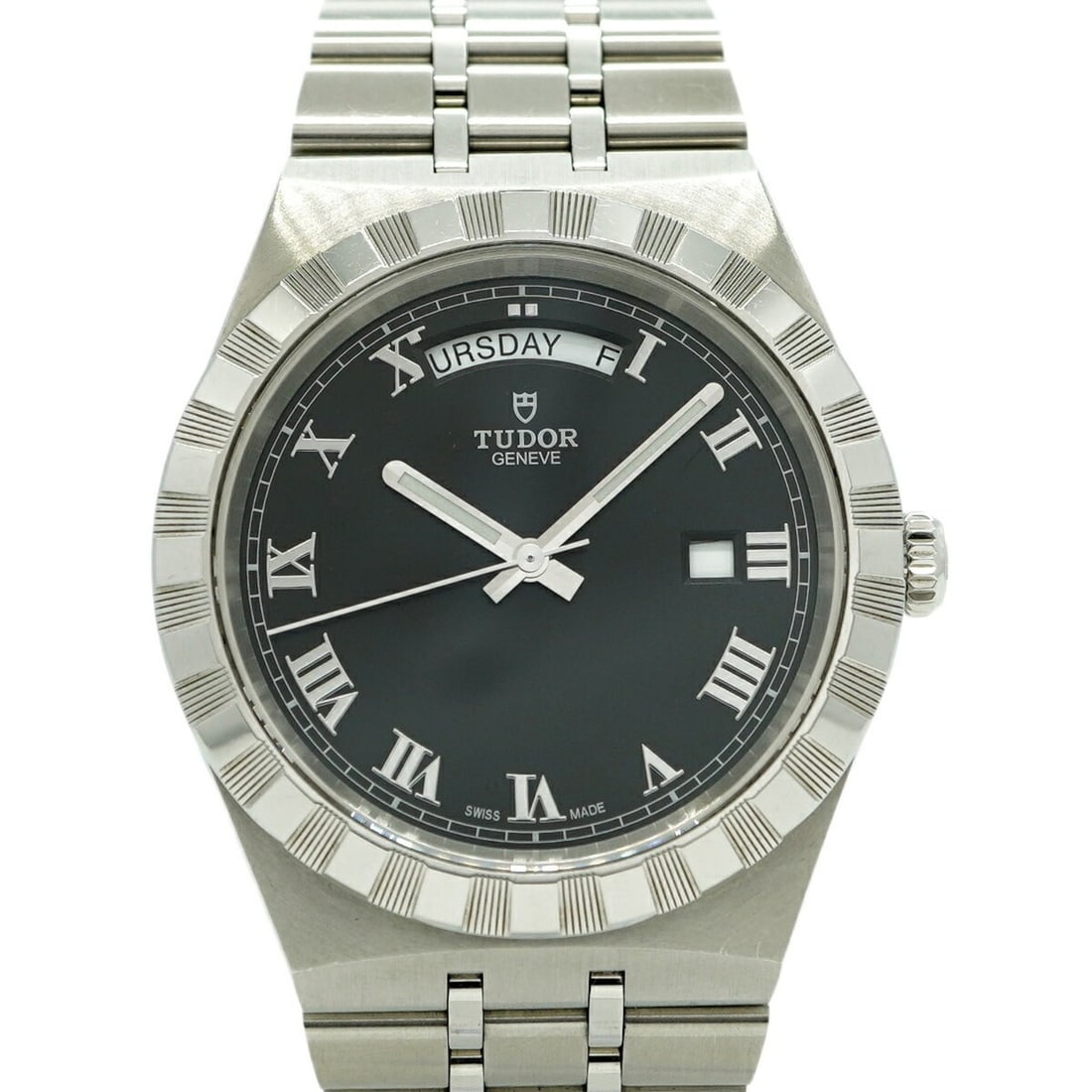 Tudor Royal 28600 Black Dial Men's Watch (1 of 12)