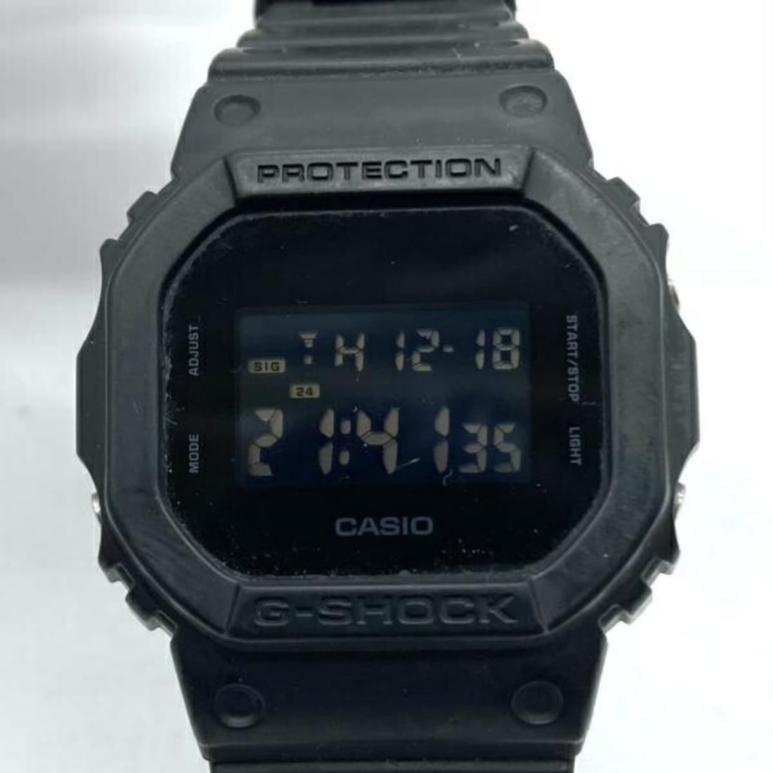 Casio G-SHOCK Watch DW-5600UBB-1JF G-Shock Black: --- Catalog ---Category: SizeWrist Size: 20cm / 7.87''Case Diameter: 42mm / 1.65''Category: DesignType: WristwatchGender: MenColor (Dial): BlackCategory: GeneralBrand: Casio--- Item List ---Section: C