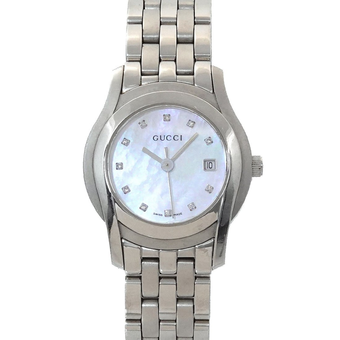 Gucci 5500L Women's Watch with 11 Diamonds, Date Display, White Shell Quartz Movement: --- Catalog ---Category: SizeWrist Size: 15.5cm / 6.1''Case Diameter: 27mm / 1.06''Category: DesignType: WristwatchGender: WomenColor (Dial): White shellMaterial (Band): Stainless steelMaterial (Case)