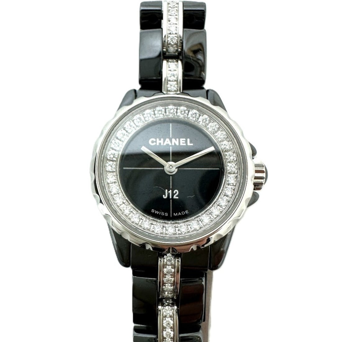 CHANEL H5236 J12 XS 19mm Bezel with Diamond Strap, Quartz Movement, Ceramic, Women's, Black, Like: --- Catalog ---Category: SizeWrist Size: 13cm / 5.11''Case Diameter: 19mm / 0.75''Category: DesignType: WristwatchGender: WomenDisplay: AnalogGemstone: DiamondColor (Dial): BlackMaterial (Band): Ceram