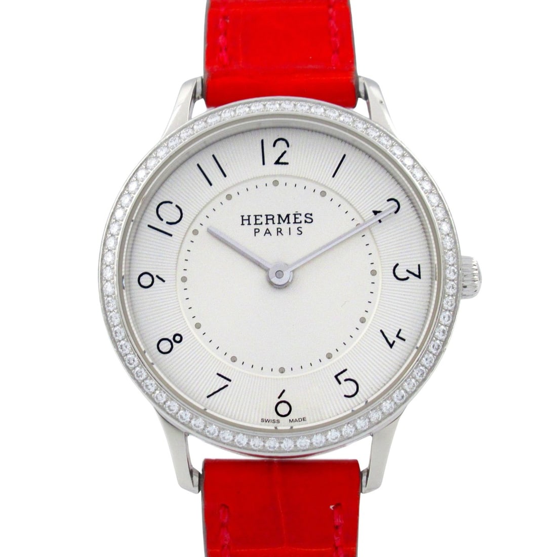 Hermès Slim d'Hermès watch, stainless steel and leather, silver, CA2.230, for women: --- Catalog ---Category: SizeWrist Size: 16.5cm / 6.49''Case Diameter: 32mm / 1.26''Category: DesignType: WristwatchGender: WomenColor (Dial): SilverMaterial (Band): Stainless steelMaterial (Case): St