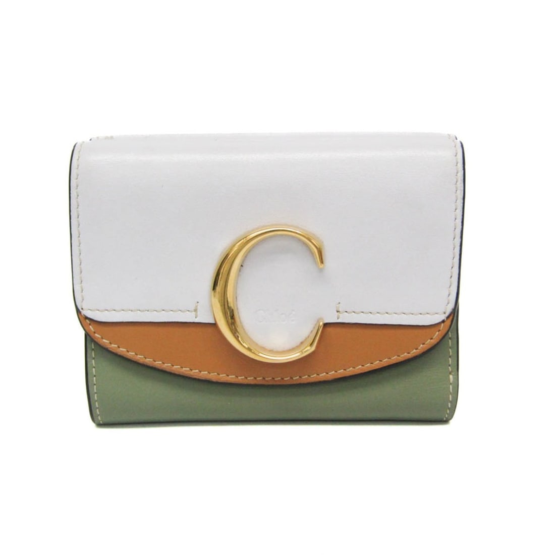 Chloé Chloe C Compact Wallet Women's Leather Wallet (tri-fold) Beige,Green,Light Gray: --- Catalog ---Category: SizeSize (HxWxD): 9cm x 11cm x 2.5cm / 3.54'' x 4.33'' x 0.98''Category: DesignType: Wallet (tri-fold)Color: Beige, Green, Light grayGender: WomenClosure: Snap