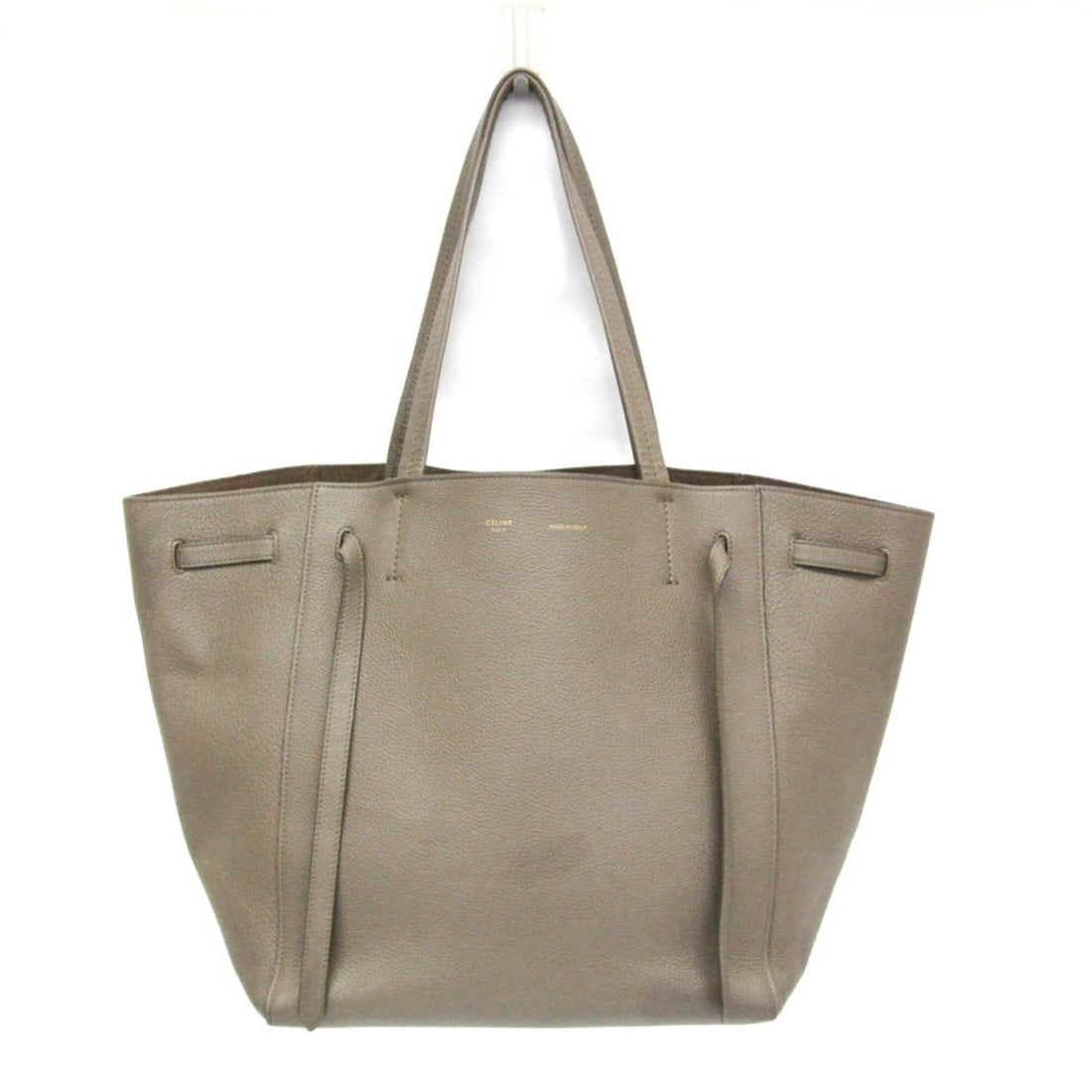 Celine Cabas Phantom Small 189023 Women's Leather Tote Bag Gray Beige: --- Catalog ---Category: SizeHandle Drop: 22.00cm / 8.66''Size (HxWxD): 30cm x 27cm x 17cm / 11.81'' x 10.62'' x 6.69''Handle Length: 50cm / 19.68''Category: DesignType: Tote bagColor: Gray beigeGende