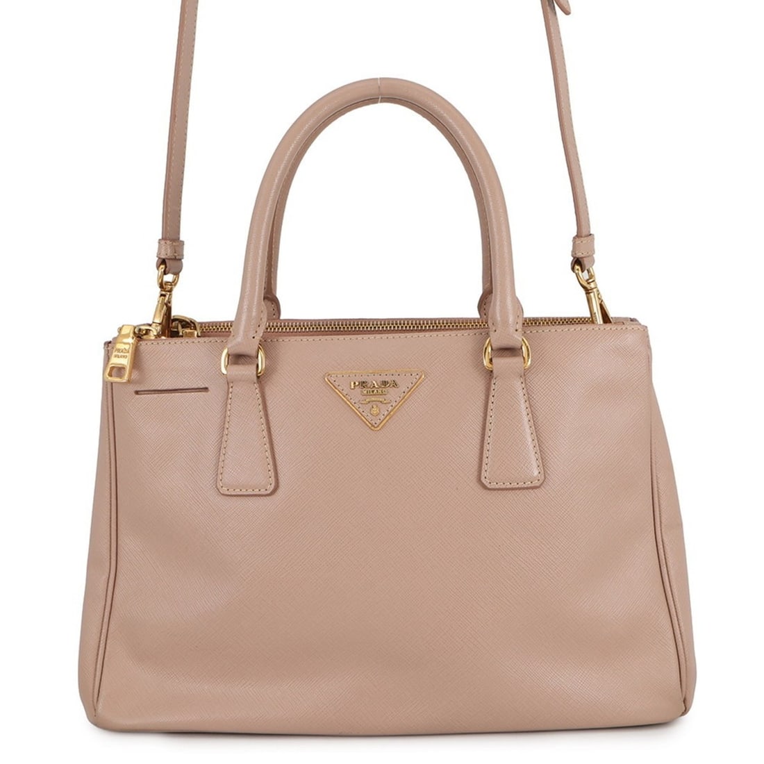 Prada Galleria Saffiano Leather Handbag 1BA863 2-way Shoulder Bag: --- Catalog ---Category: SizeSize (HxWxD): 20cm x 30.5cm x 13cm / 7.87'' x 12'' x 5.11''Category: DesignType: Handbag, Shoulder bagColor: PinkGender: WomenMaterial: Leather Category: GeneralMPN: