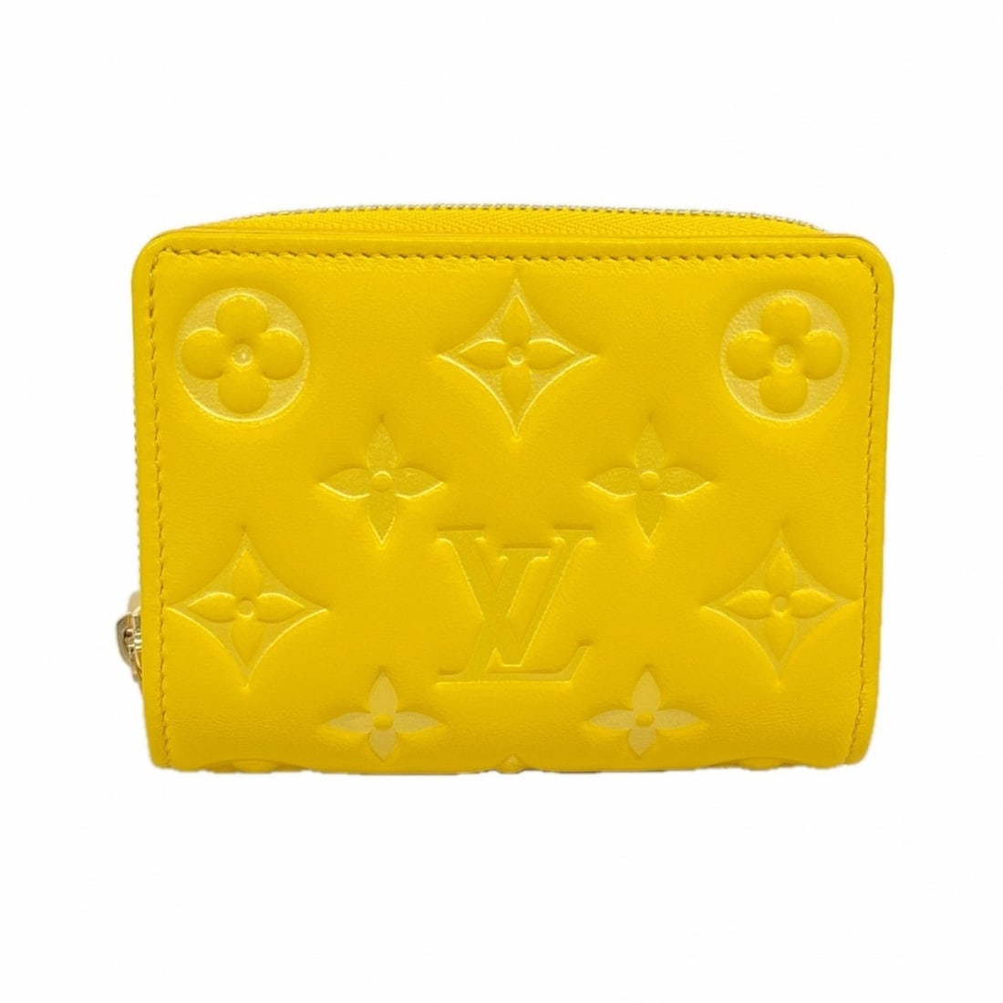 Louis Vuitton Coussin Portefeuille Lou Wallet M13792 Ginkgo Yellow Women's P2446502: --- Catalog ---Category: SizeSize (HxWxD): 9cm x 11.5cm x 2.5cm / 3.54'' x 4.52'' x 0.98''Category: DesignType: Wallet (bi-fold)Color: YellowGender: WomenCategory: GeneralMPN: M13792Brand: Louis