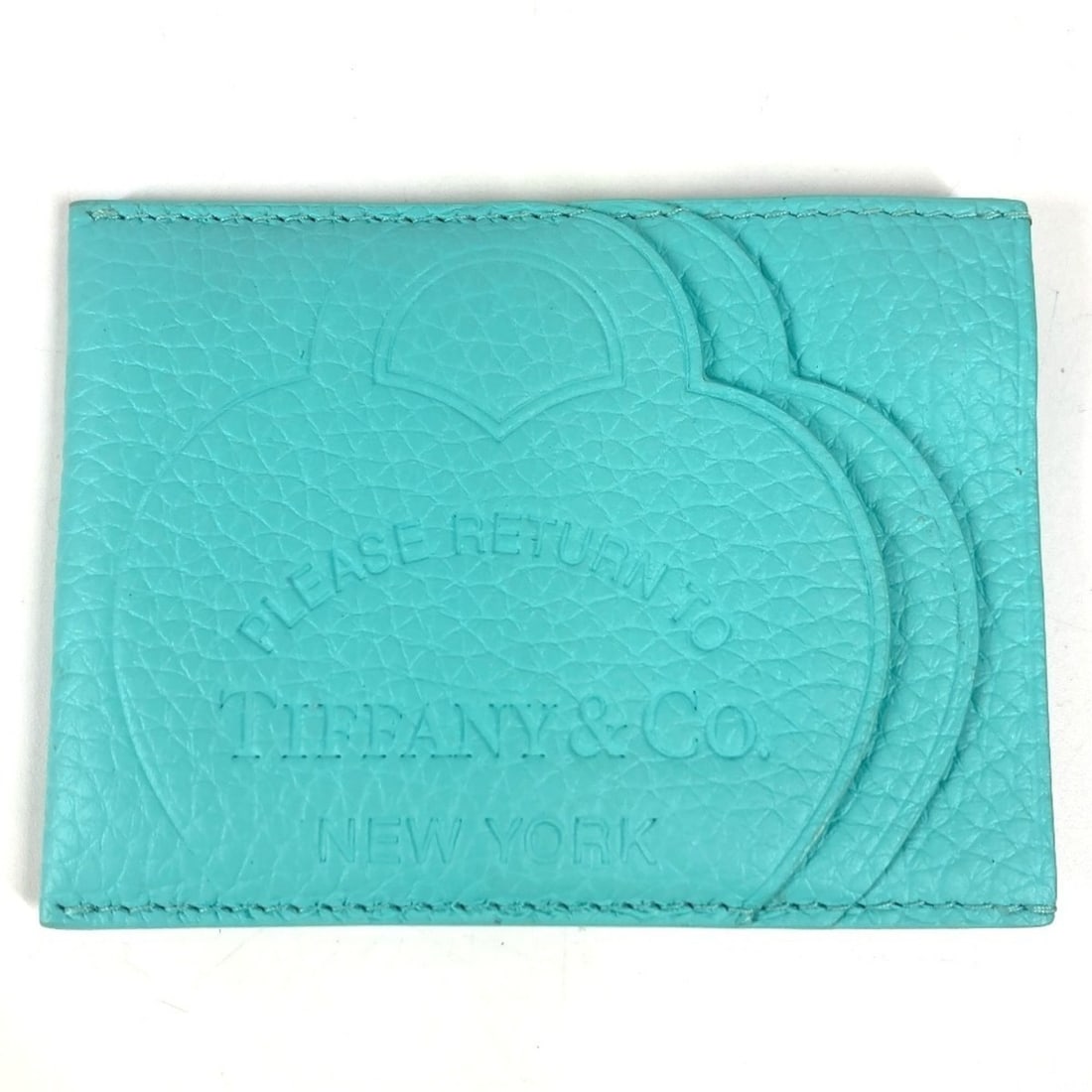 TIFFANY & Co. Return to Tiffany Heart Business Card Holder/Pass Case, Leather, Women's, Blue: --- Catalog ---Category: DesignType: Card caseColor: BlueGender: WomenMaterial: Leather Category: GeneralBrand: TiffanyCountry of Origin: ItalyCategory: Physical PropertiesSize (HxWxD): 7.5cm x 10cm
