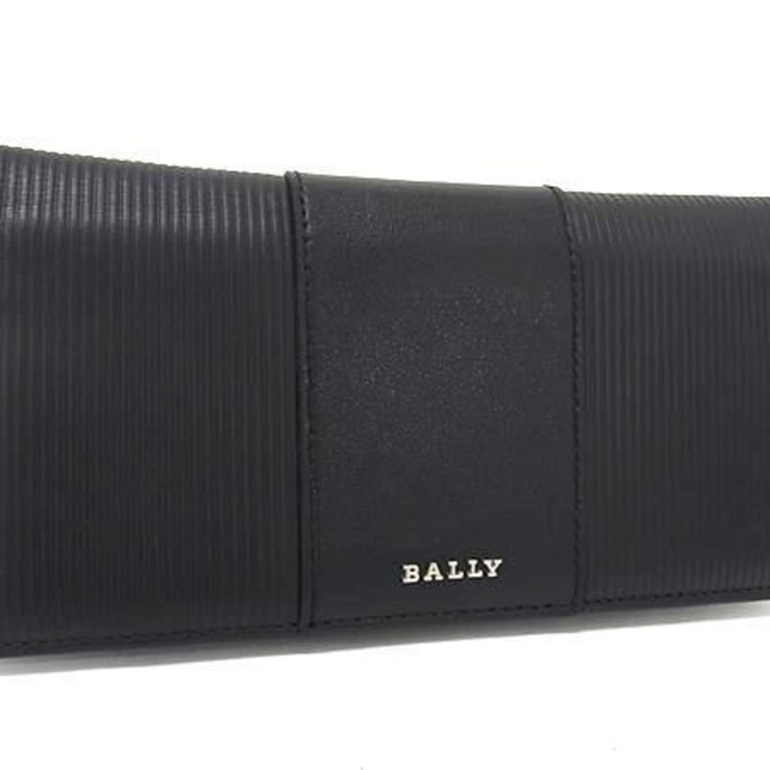 BALLY Men's Black Leather Bifold Long Wallet: --- Catalog ---Category: SizeSize (HxWxD): 9.3cm x 18.7cm x 1.2cm / 3.66'' x 7.36'' x 0.47''Category: DesignType: Long wallet (bi-fold)Color: BlackGender: MenMaterial: Leather Category: GeneralBrand: